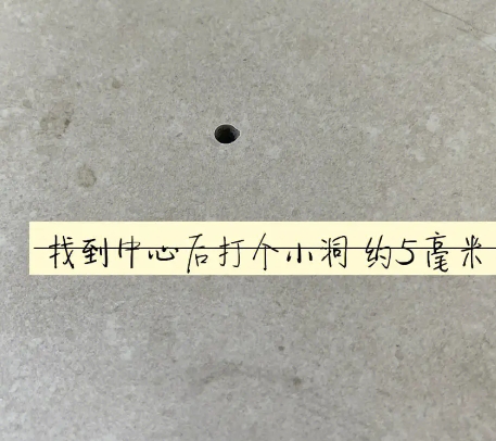 固阳瓷砖空鼓维修公司专业解答在瓷砖铺贴过程中，如果砂料搅拌不均匀，将会带来以下问题